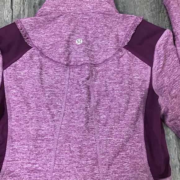 LULULEMON | Pullover 1/2 Zip - Picture 4 of 6
